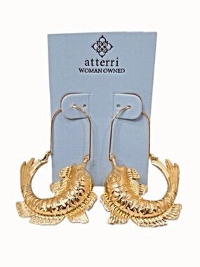 NWT ⚜️🐠⚜️ ATTERRI Gorgeous Golden Tone Fish Statement Earrings